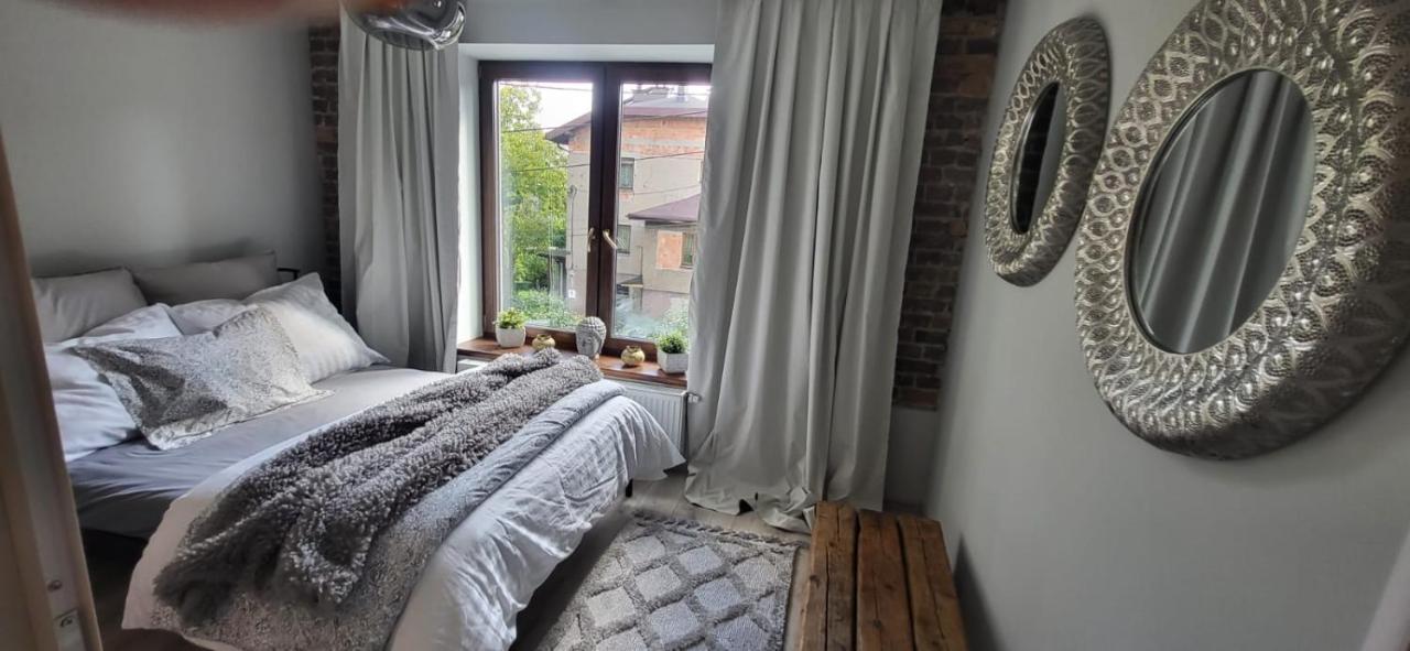 Urocze Studio 7 Z Parkingiem Katowice Bagian luar foto